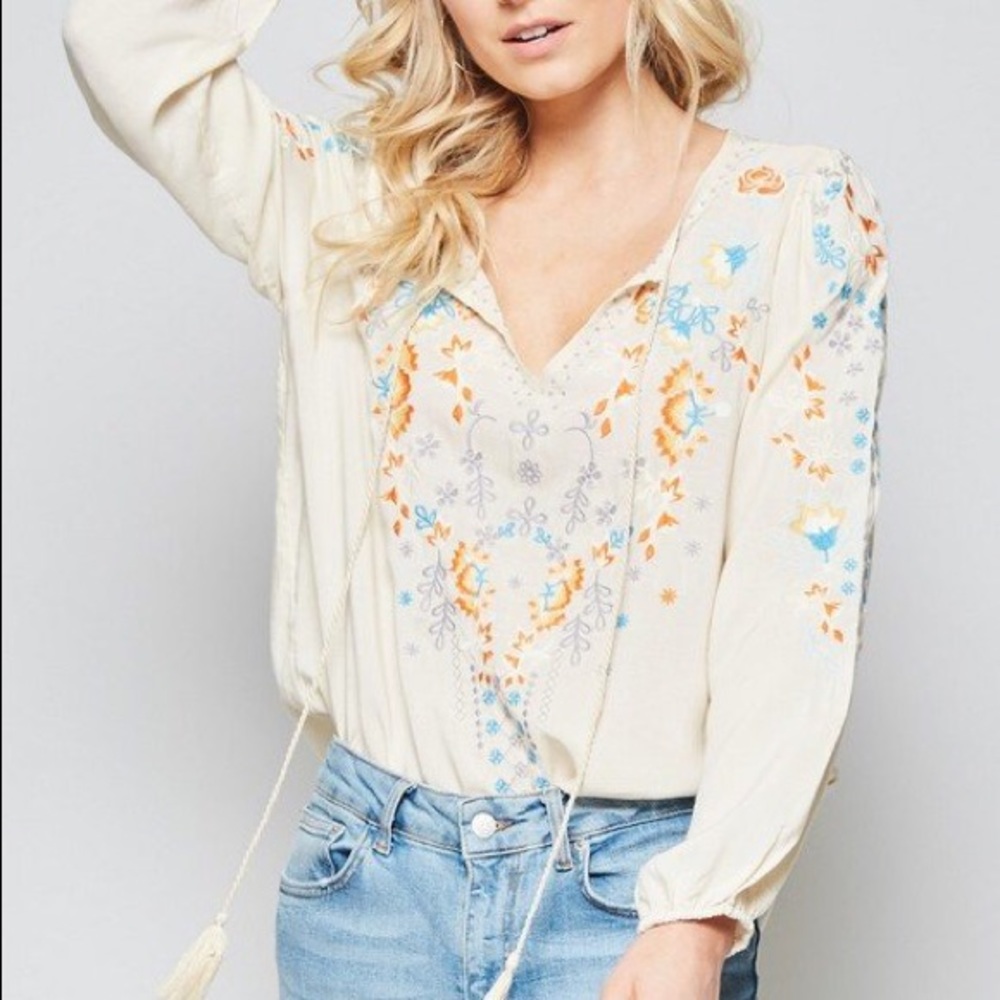 NWT Embroidered blouse